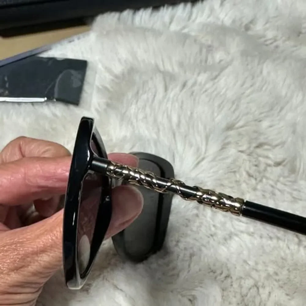NEW Burberry BE4237 Women’s Oversized Square Sunglasses